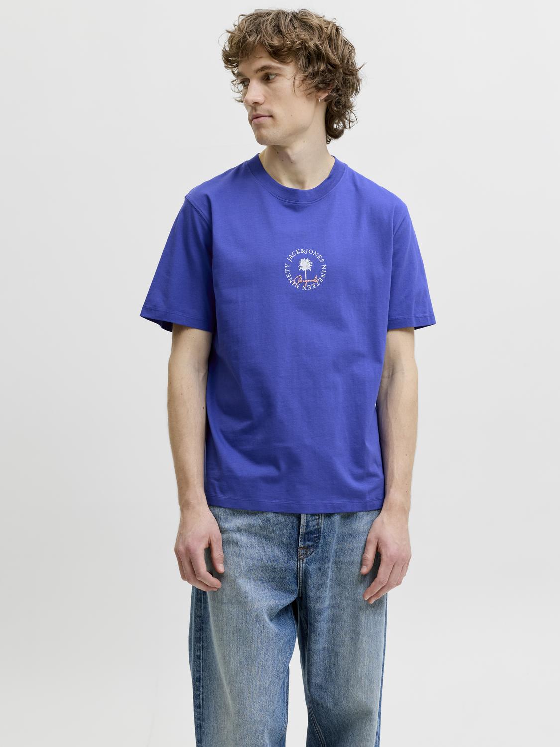 model_shot-front
